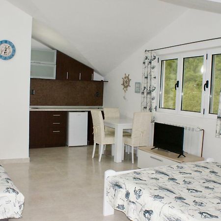 Studio Apartments Morinj Exterior photo