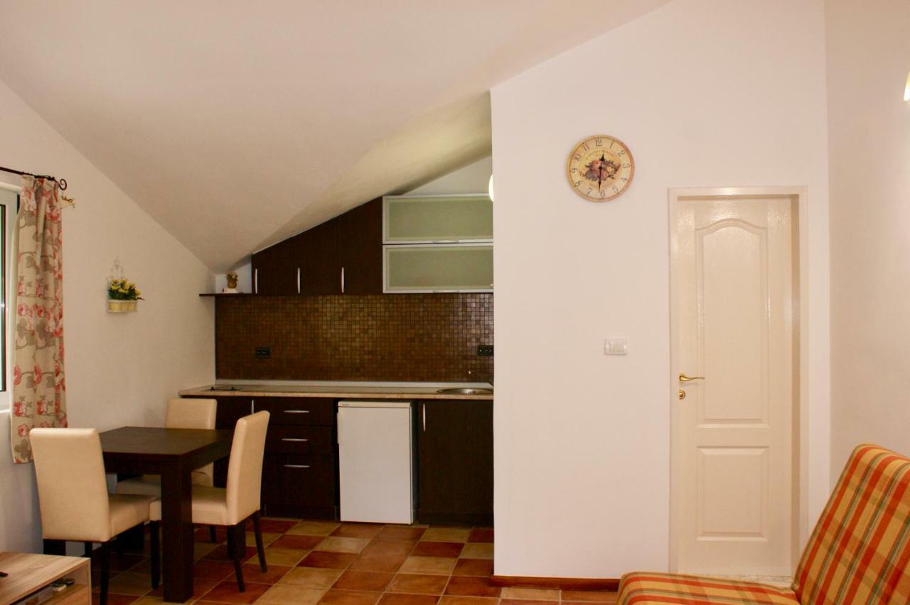 Studio Apartments Morinj Exterior photo